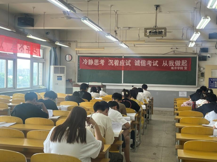 威尼斯官网顺利完成本学期期末“无人监考诚信班级”申报创建工作